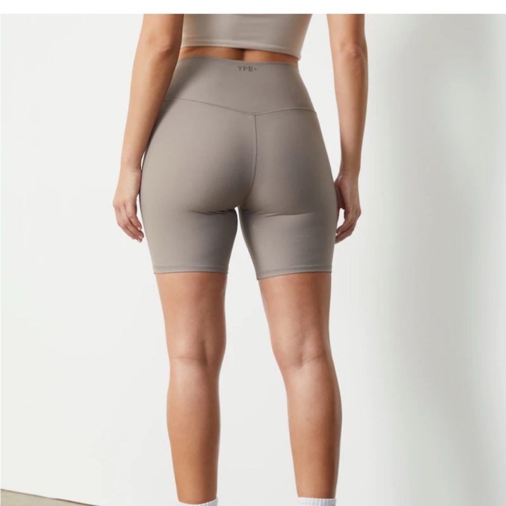 YPB by Abercrombie & Fitch 7” Bike Shorts Athletic Sand Size XSmall Sand color